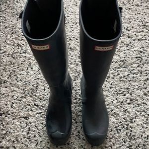 Hunter Navy Adjustable Boots